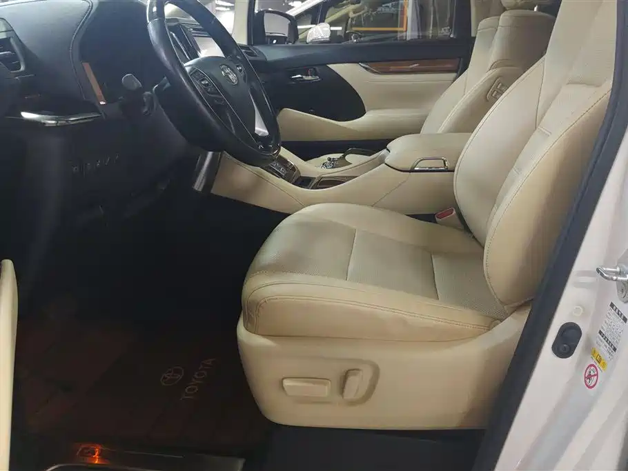 Toyota Alphard 2018 — фото 9