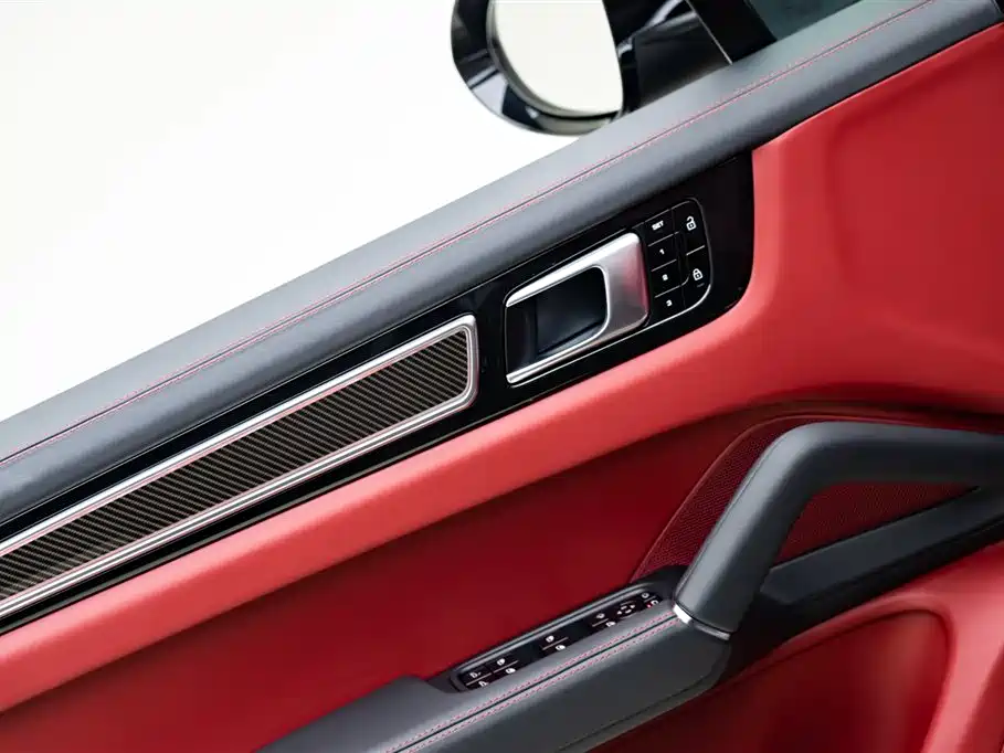 Porsche Cayenne 2020 — фото 12
