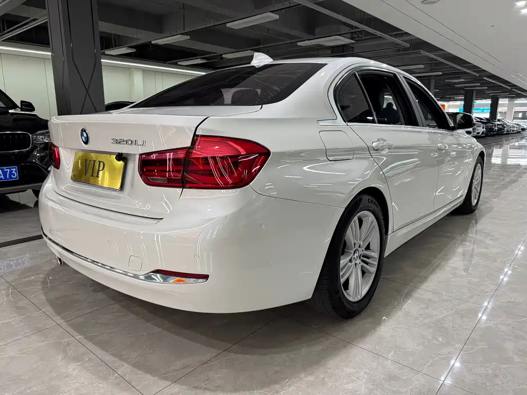 BMW 3 Series 2017 — фото 6