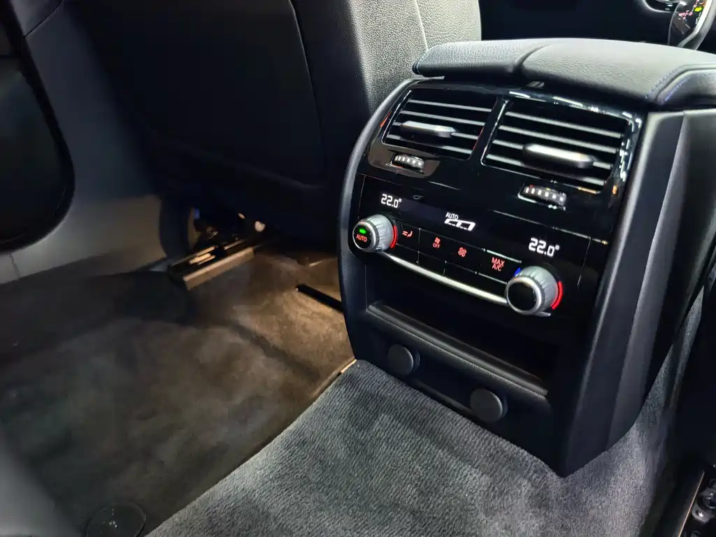 BMW 6 Series GT 2019 — фото 14