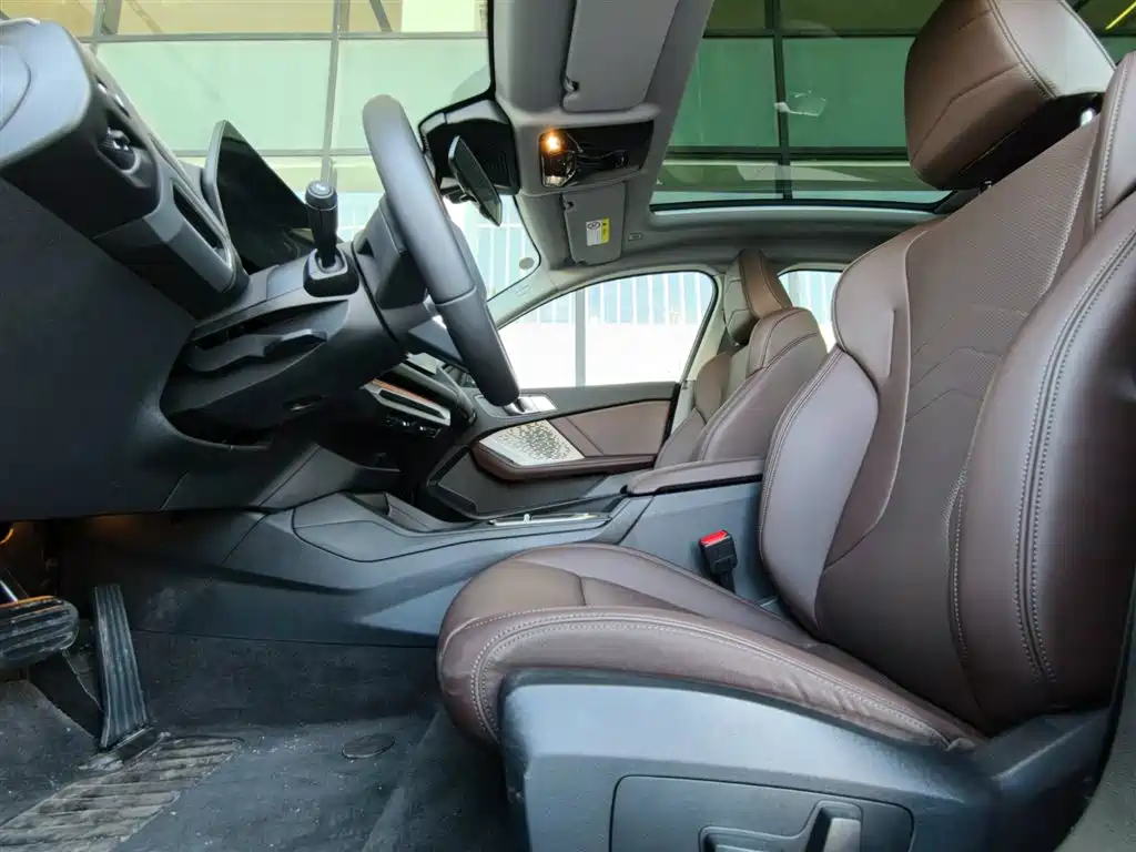 BMW 2 Series 2025 — фото 13
