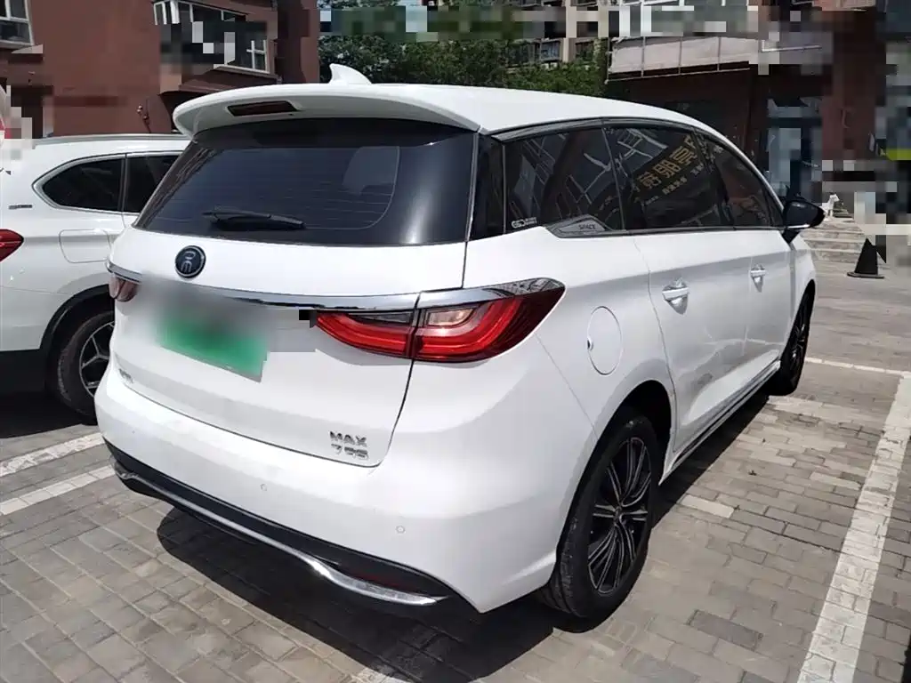 BYD MAX New Energy 2021 — фото 7