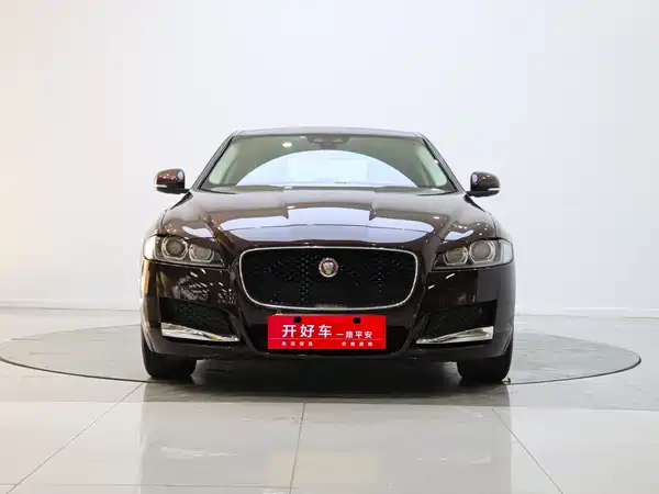 Jaguar XFL 2017