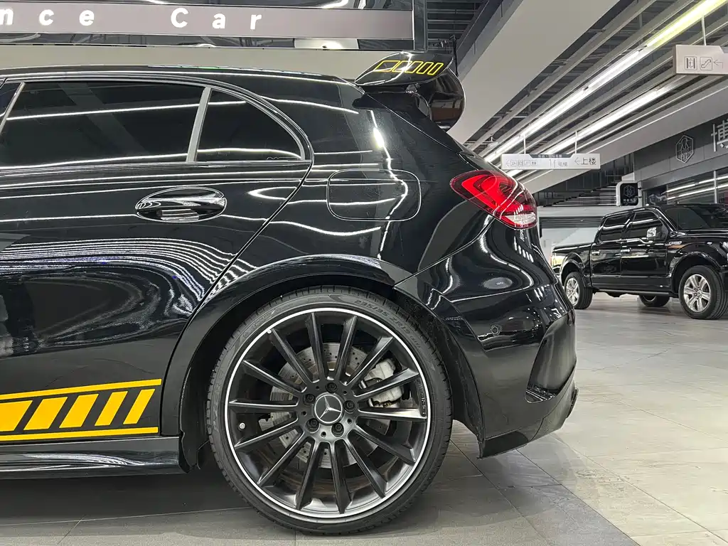 Mercedes-Benz A-Class AMG 2023 — фото 17