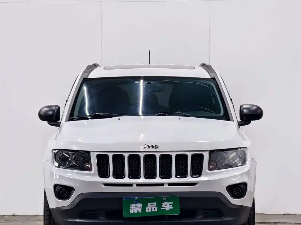 Jeep Compass 2013 — фото 2