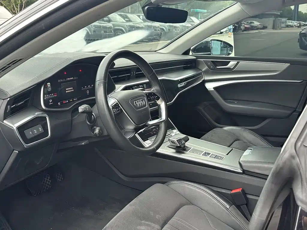 Audi A7L 2024