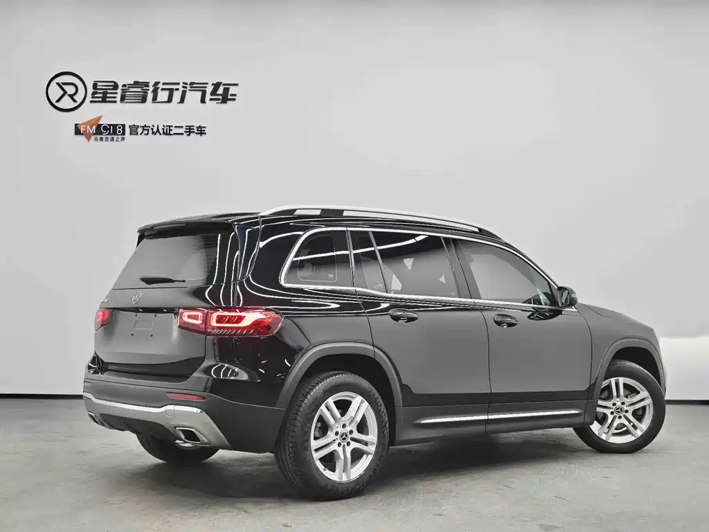 Mercedes-Benz GLB 2023 — фото 19