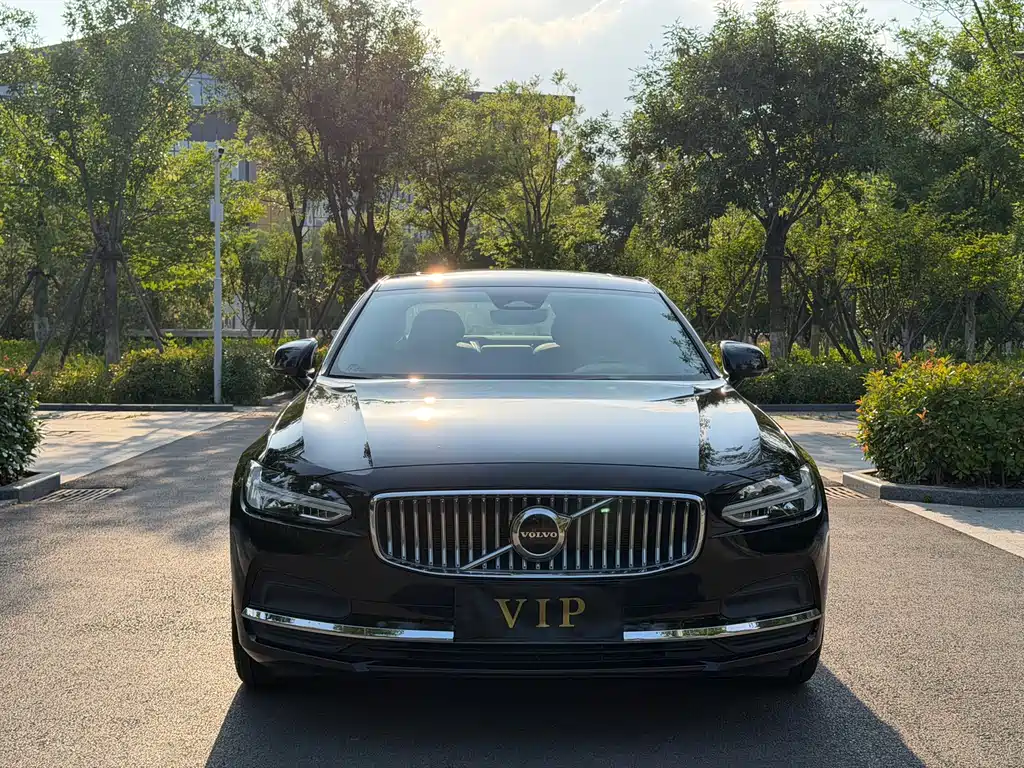 Volvo S90 2024 — фото 1