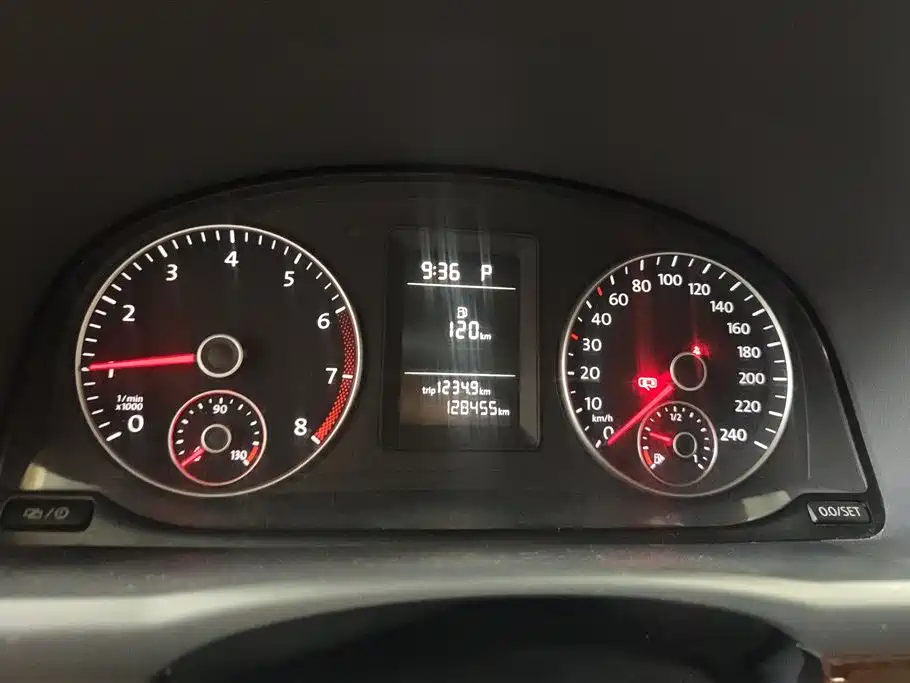 Volkswagen Touran 2015 — фото 14