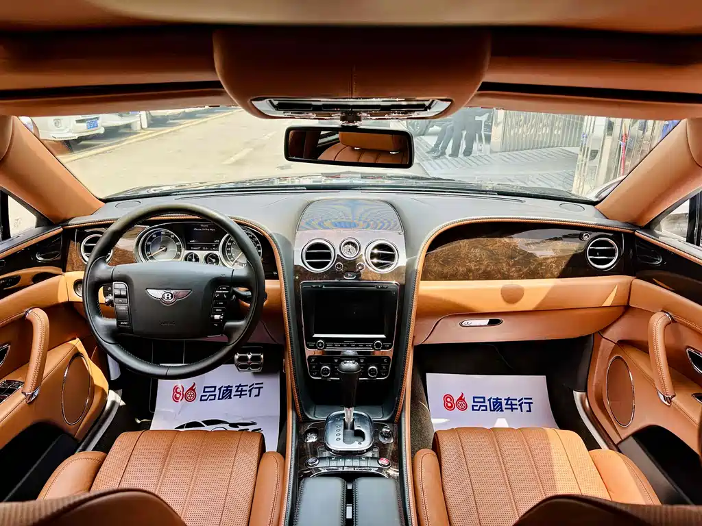 Bentley Flying Spur 2014 — фото 12