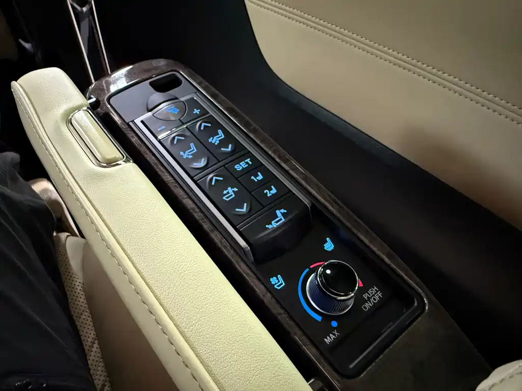 Toyota Vellfire 2022 — фото 21