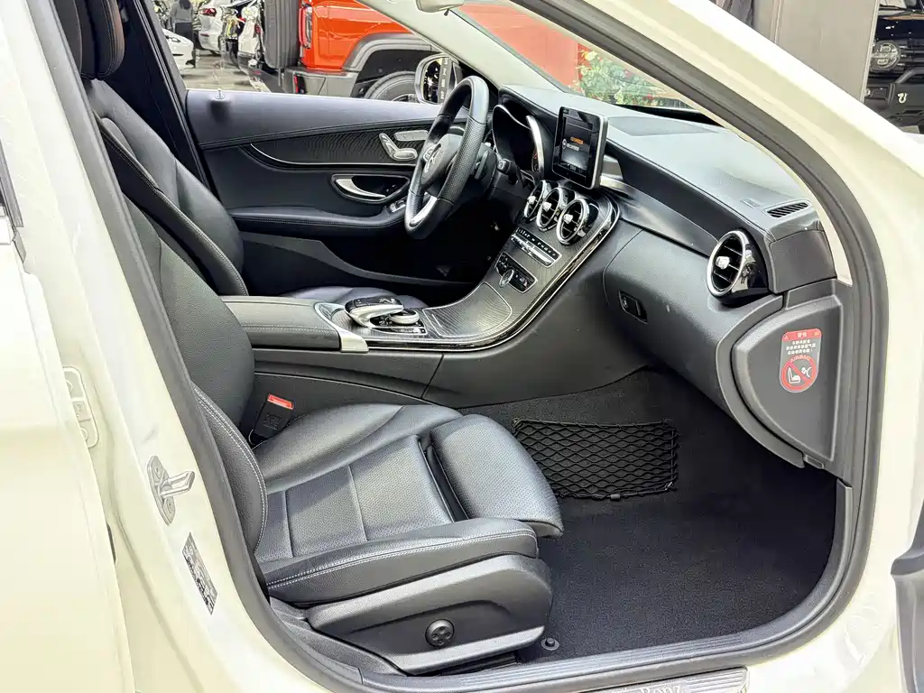 Mercedes-Benz C-Class 2016 — фото 14