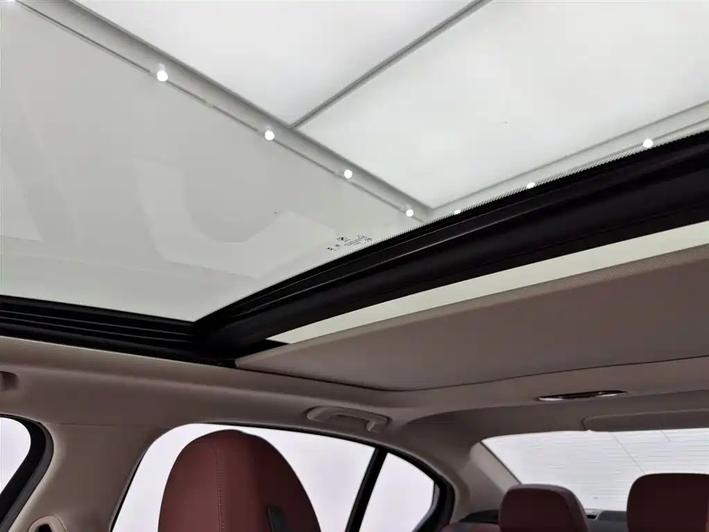 BMW 3 Series 2023 — фото 13