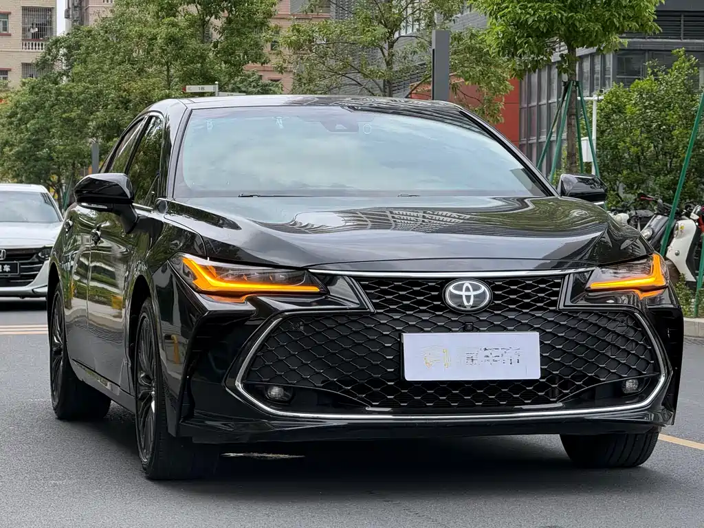 Toyota Avalon 2023 — фото 2