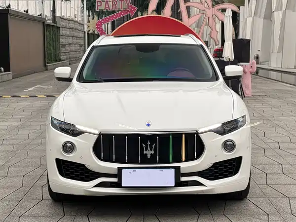 Maserati Levante 2016