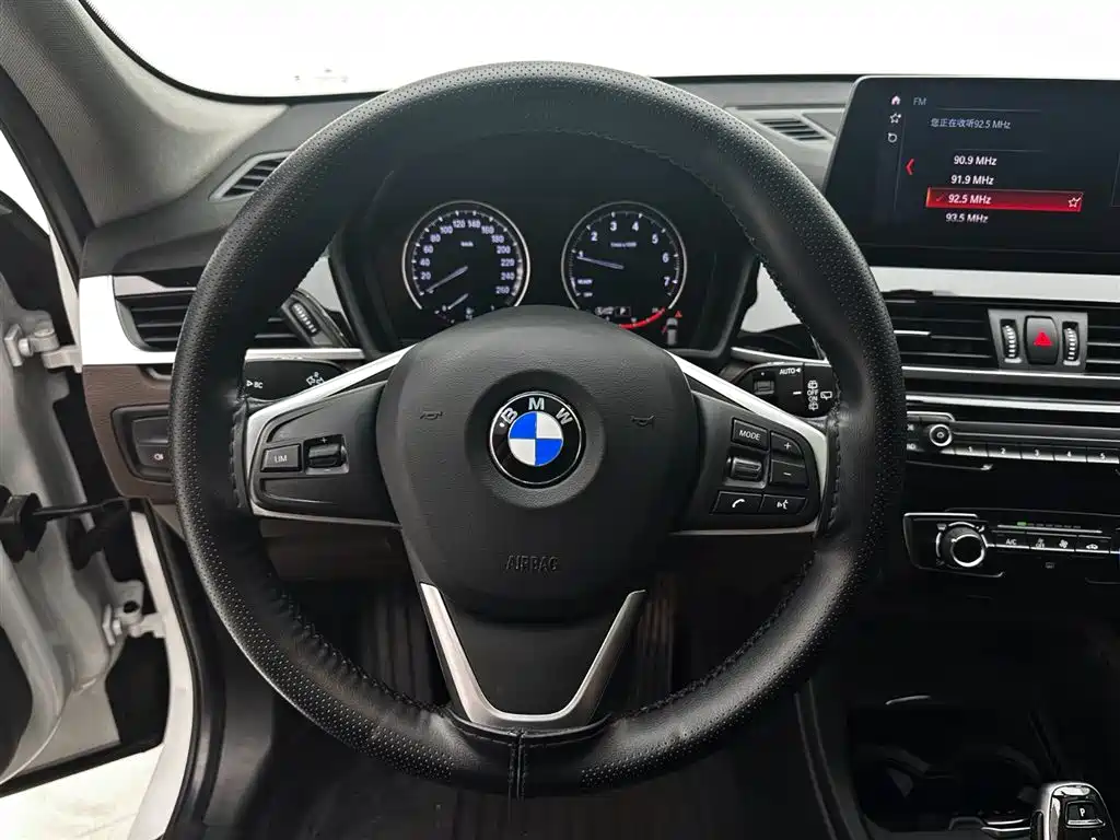 BMW X1 2021 — фото 11