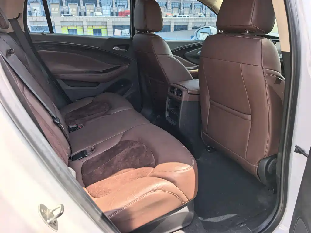 Buick Envision Plus 2016 — фото 10