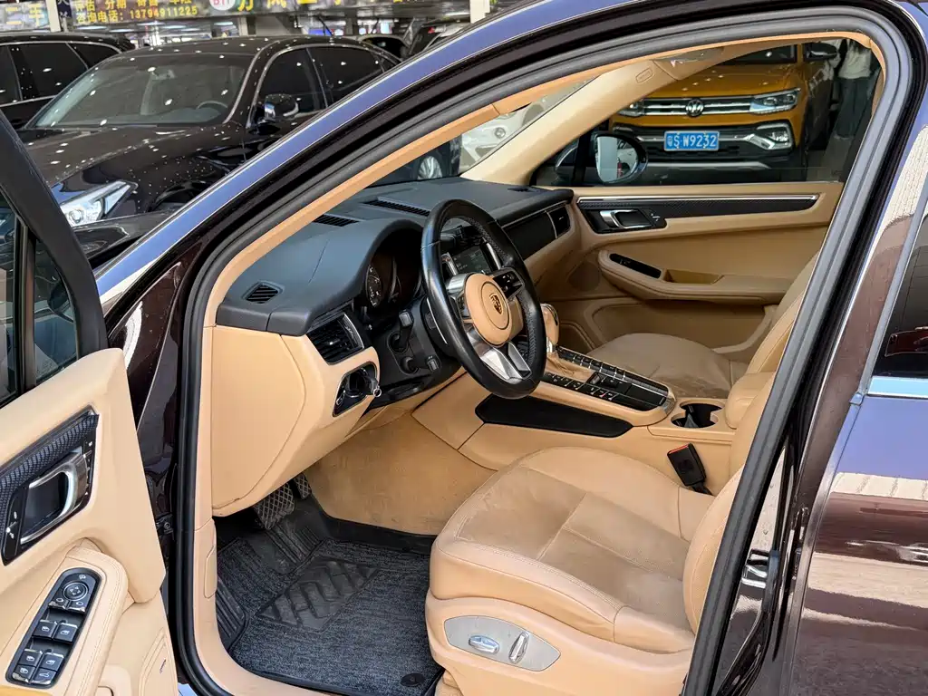 Porsche Macan 2015 — фото 13