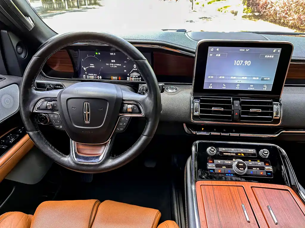 Lincoln Navigator 2021 — фото 11