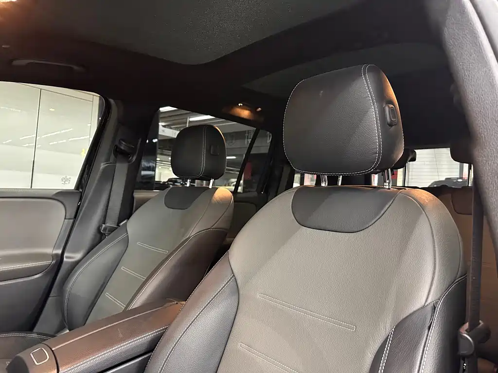 Mercedes-Benz GLB AMG 2023 — фото 6