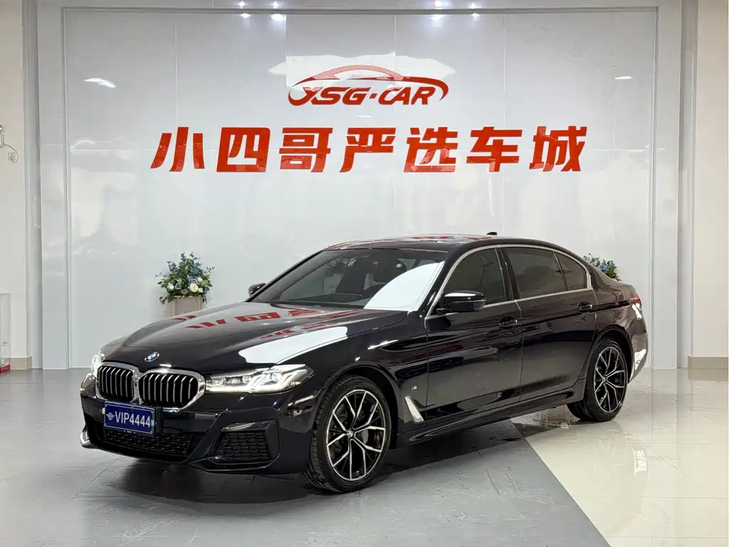 BMW 5 Series 2022 — фото 1