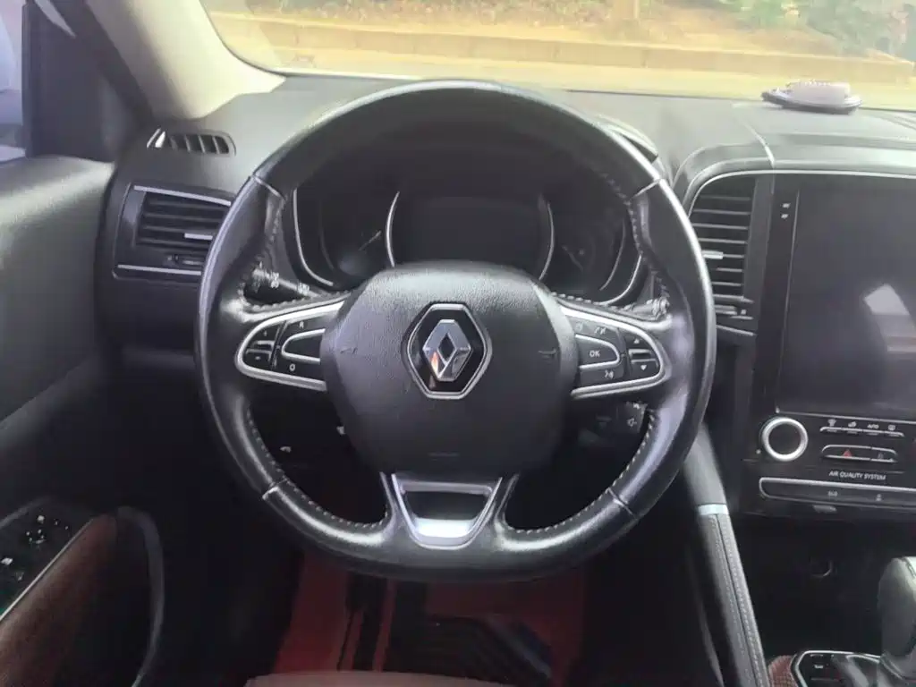 Renault Koleos 2018 — фото 11