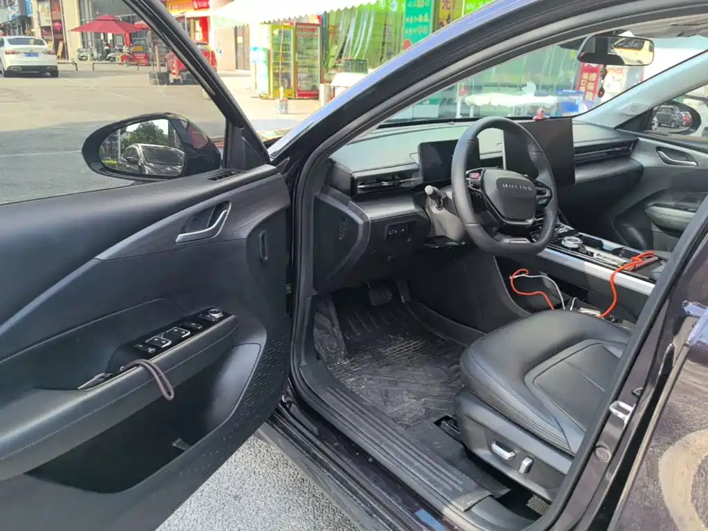 Wuling Starlight 2024 — фото 16