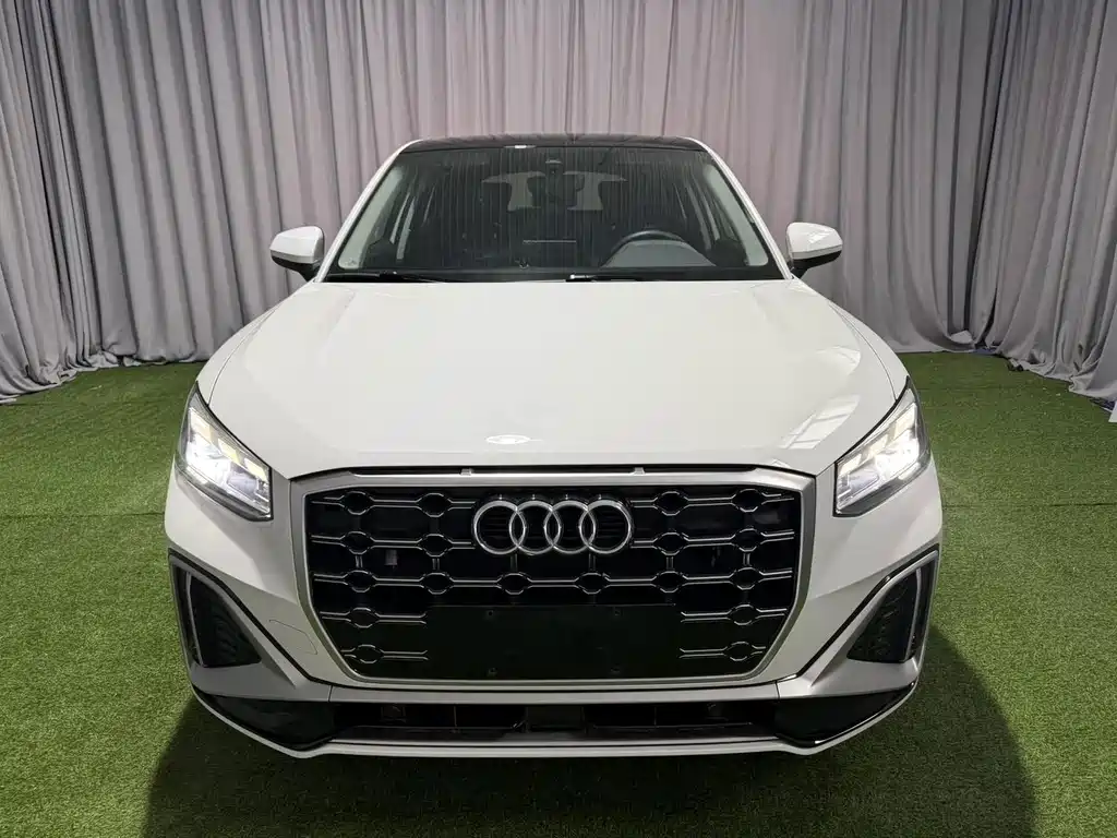 Audi Q2L 2022