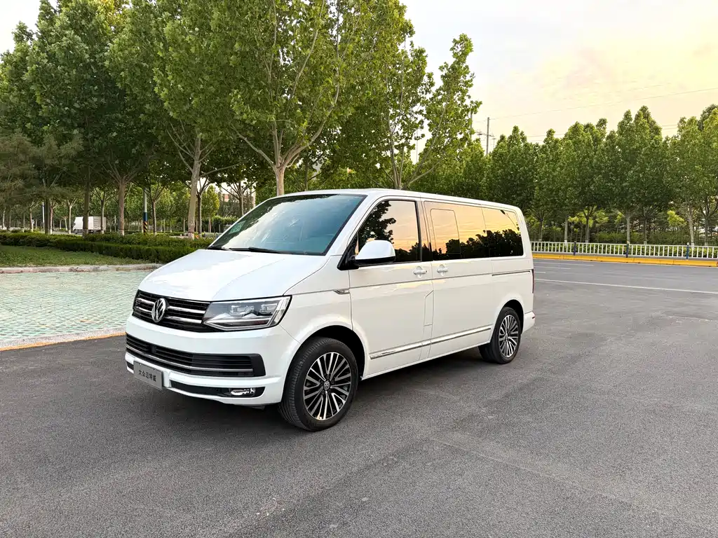 Volkswagen Multivan 2019 — фото 2