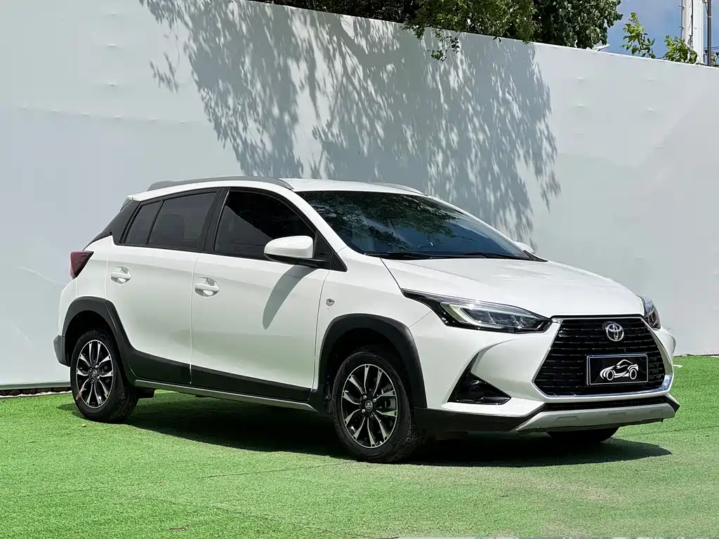 Toyota Yaris L 2022