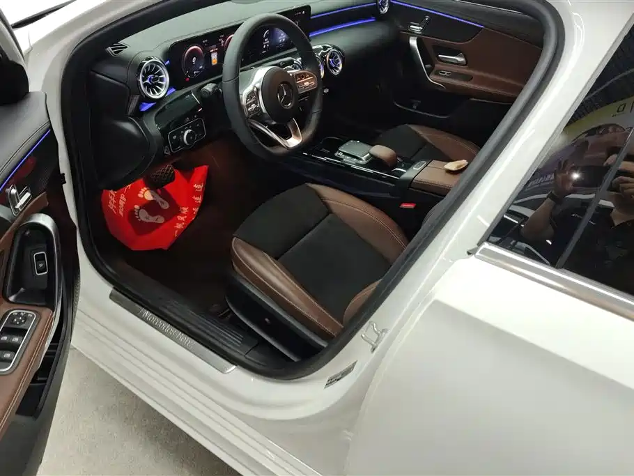 Mercedes-Benz A-Class 2023 — фото 9