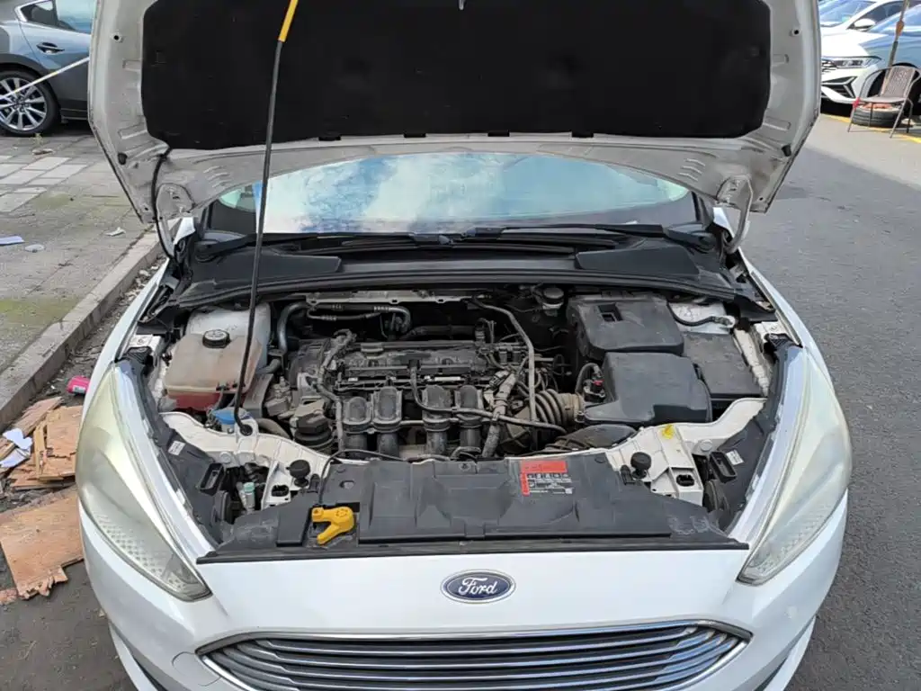 Ford Focus 2017 — фото 20