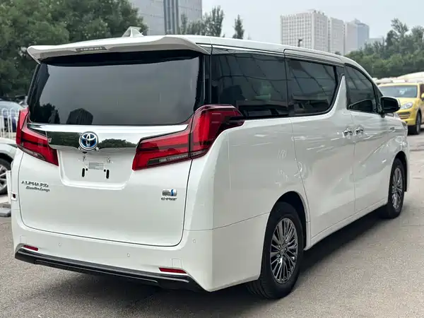 Toyota Alphard 2023
