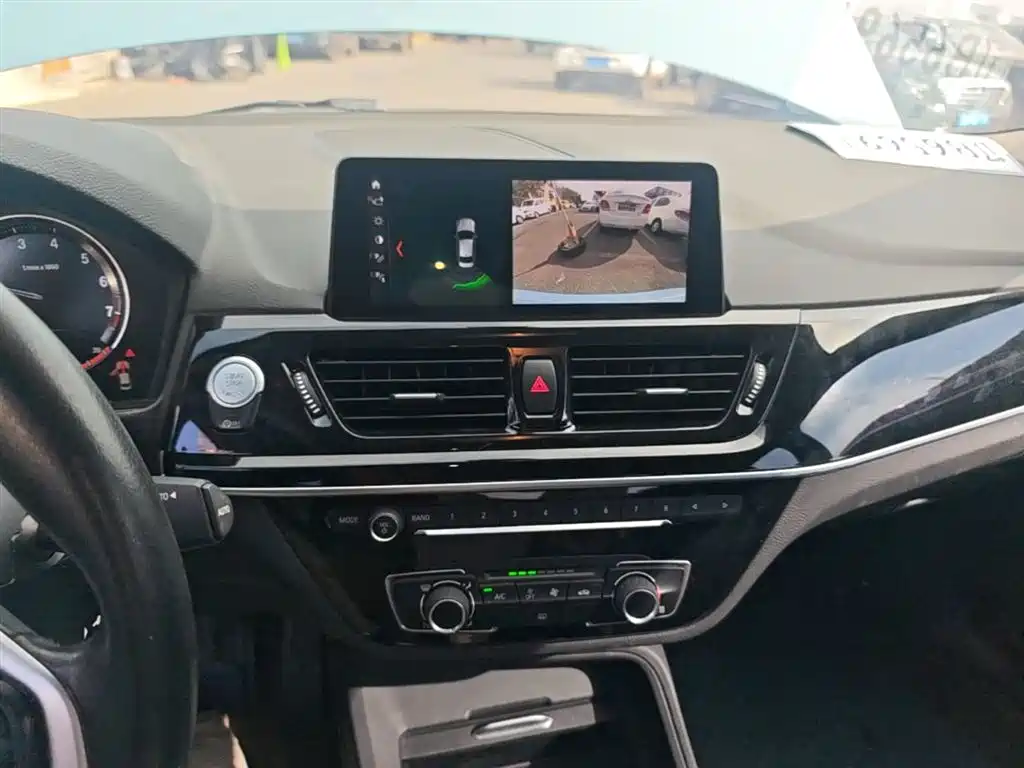 BMW 1 Series 2020 — фото 13