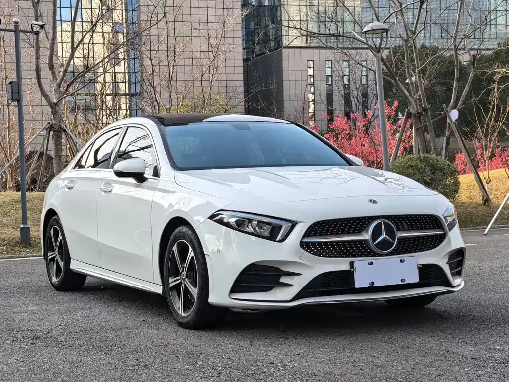 Mercedes-Benz A-Class 2022 — фото 3