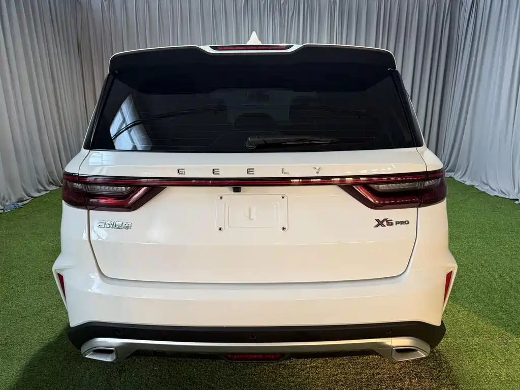 Geely Vision X6 2022