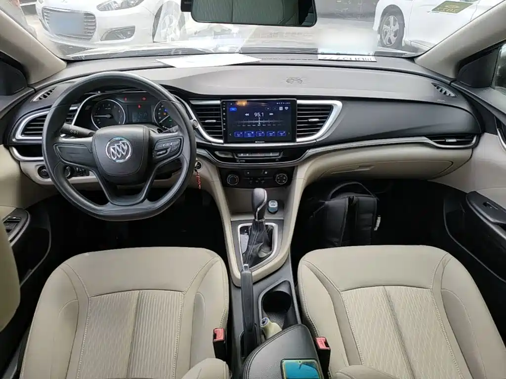 Buick Excelle 2016 — фото 10