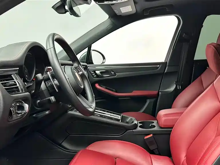 Porsche Macan 2023 — фото 12