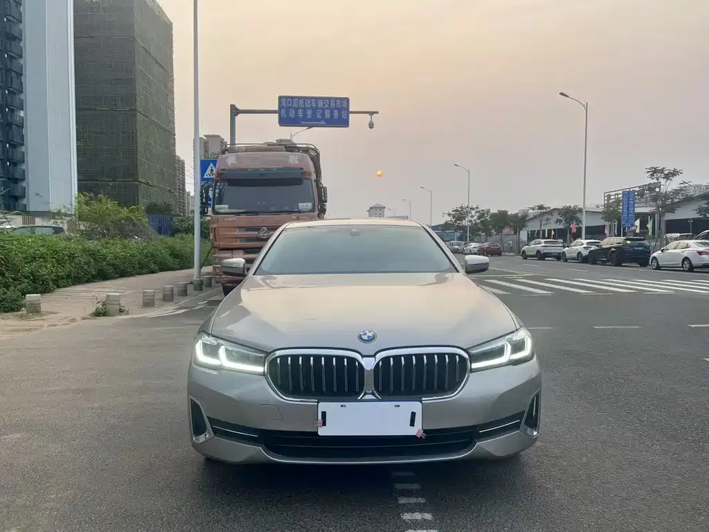 BMW 5 Series 2022