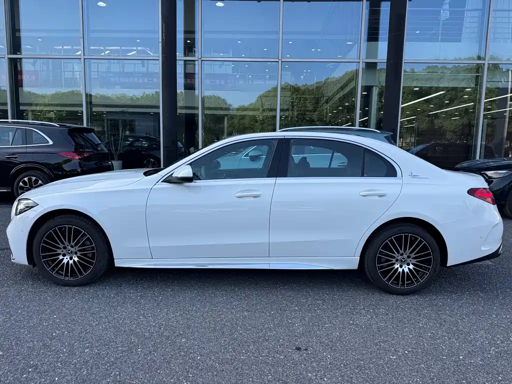 Mercedes-Benz C-Class 2026