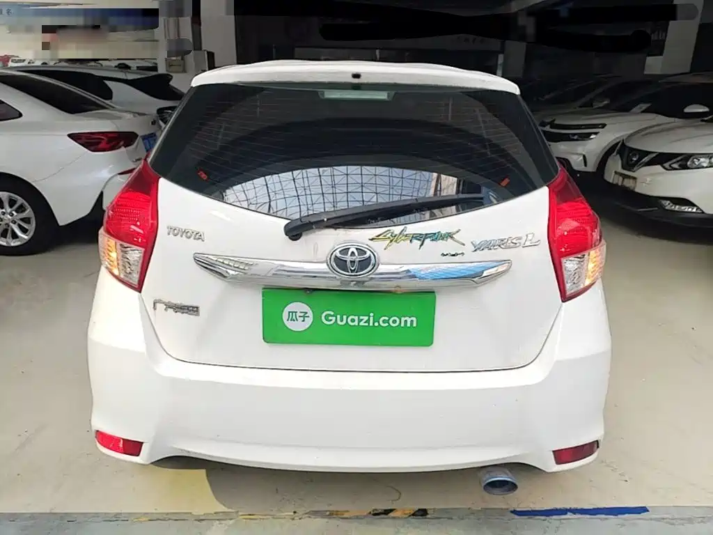 Toyota Yaris L 2014