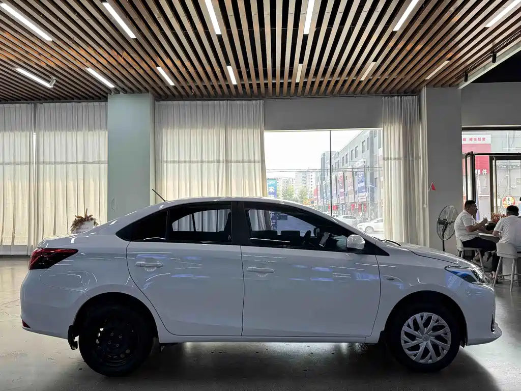 Toyota Vios 2022 — фото 18