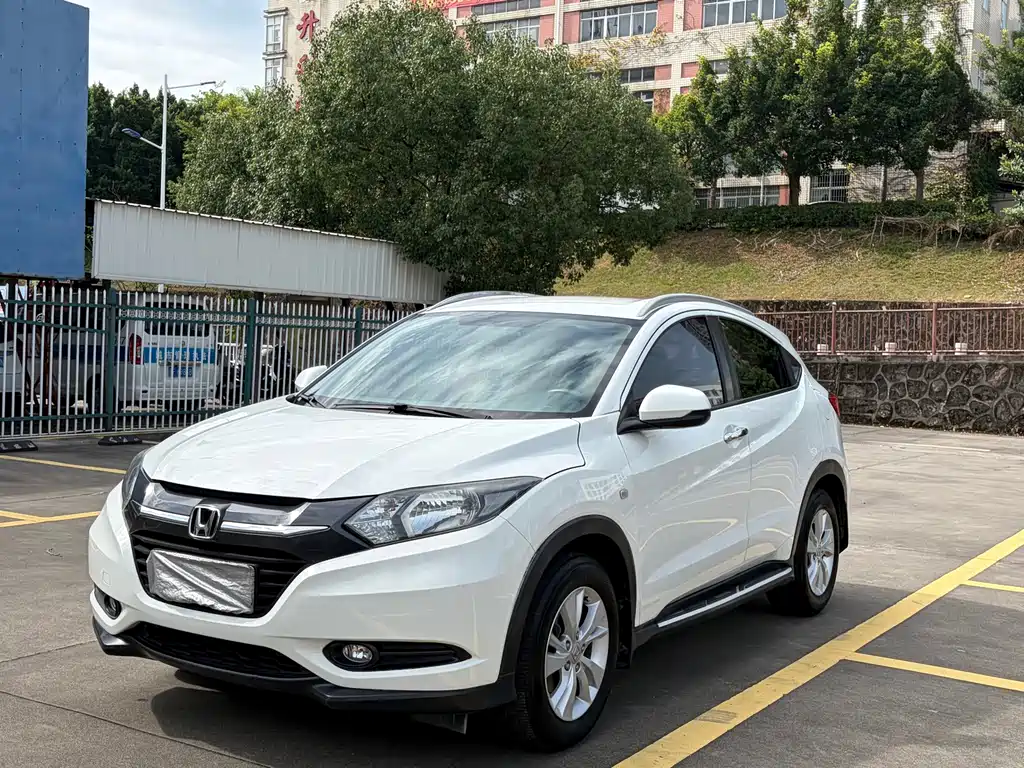 Honda Vezel 2016