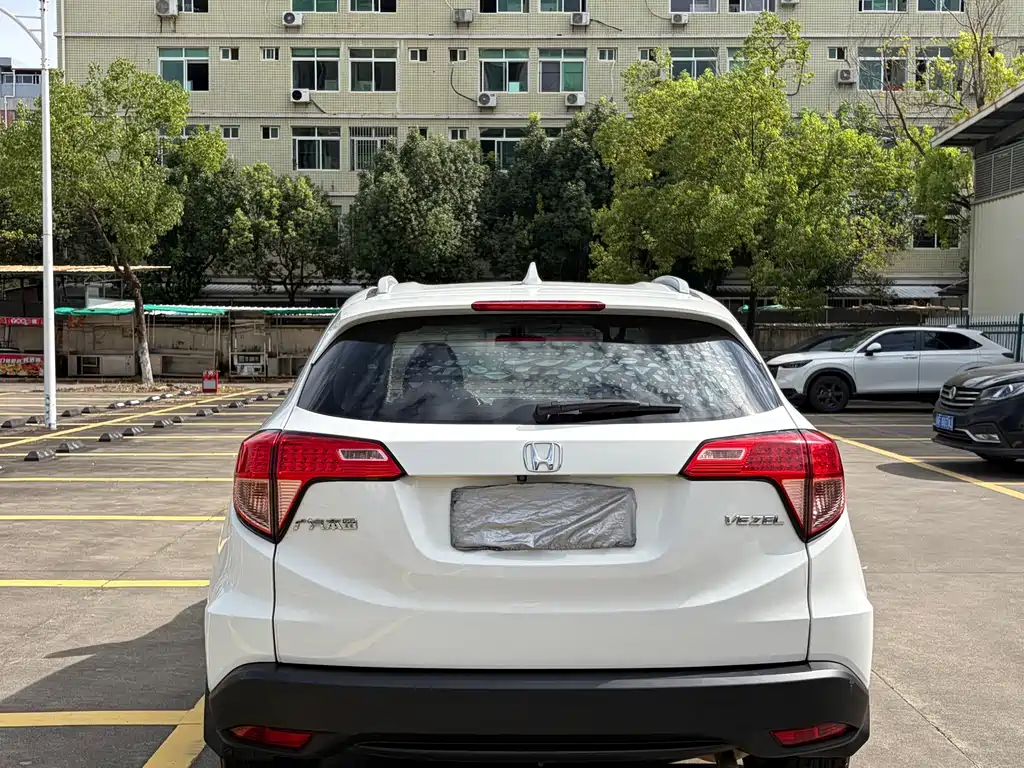 Honda Vezel 2016