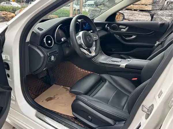 Mercedes-Benz C-Class 2020