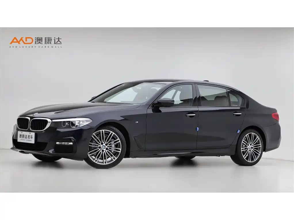 BMW 5 Series 2018 — фото 1