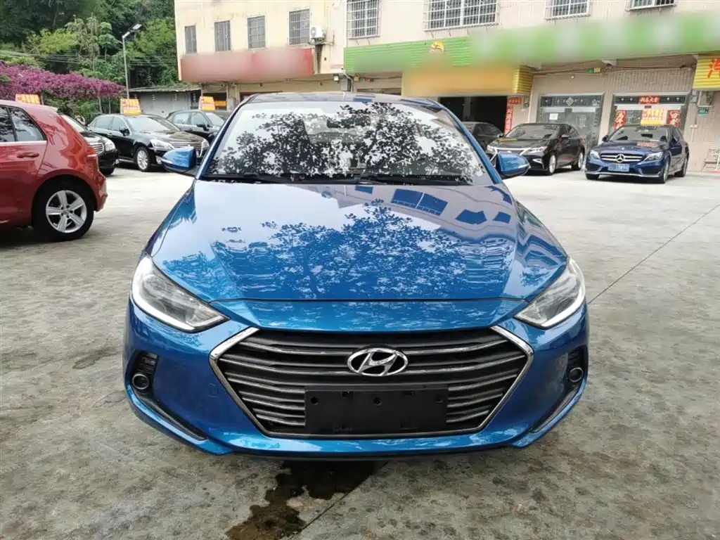 Hyundai Elantra 2019 — фото 3