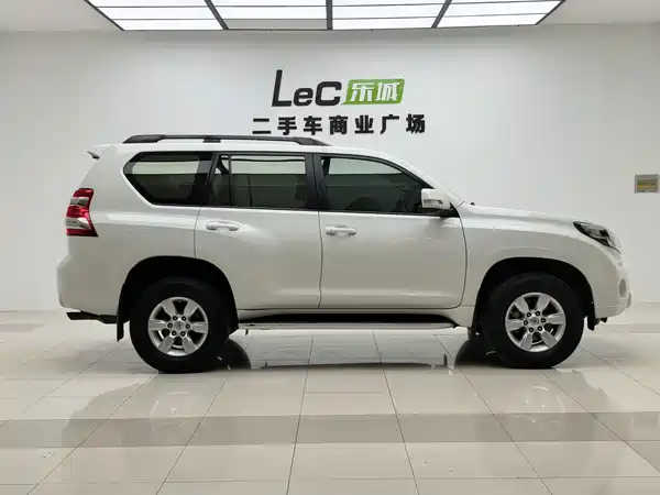 Toyota Prado 2016