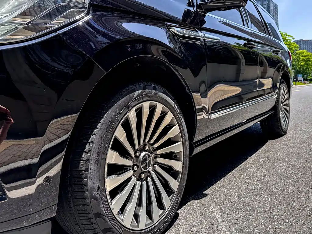 Lincoln Navigator 2021 — фото 6