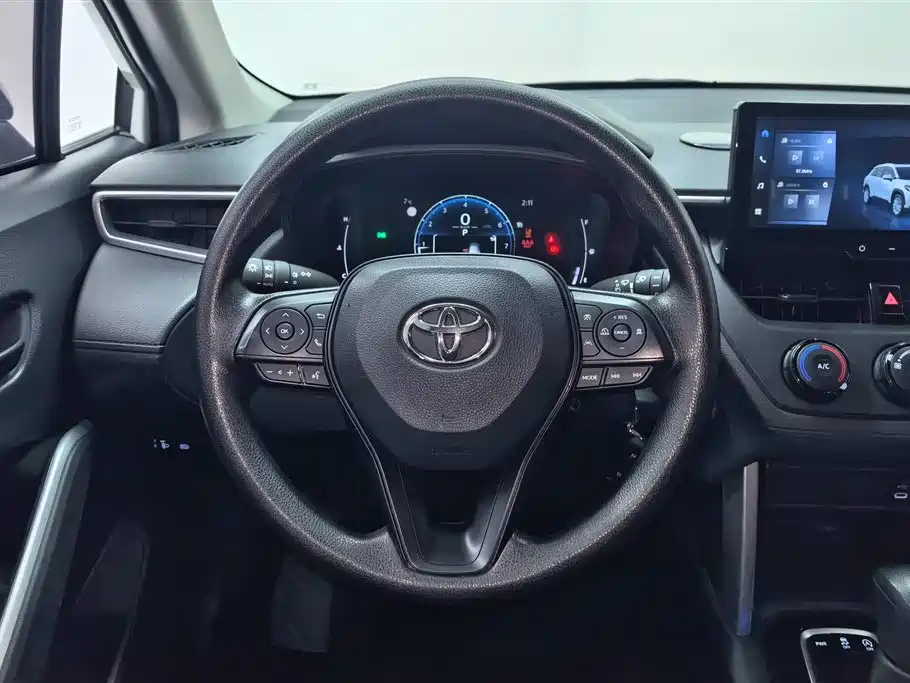 Toyota Corolla Cross 2025 — фото 15